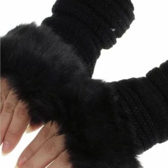 Fingerless,  knitted gloves faux rabbit fur super cute . - Picture 5 of 14